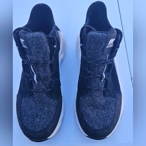 Sorel Black and White Footwear They Are warm perfect for winter